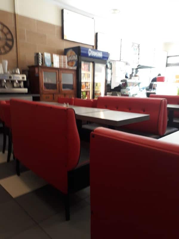 Restaurant Délice de Poissy à Poissy, France