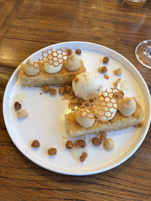 DOMAINE DE LA FONT DES PERES Restaurant la Ferme Auberge à Le Beausset, France