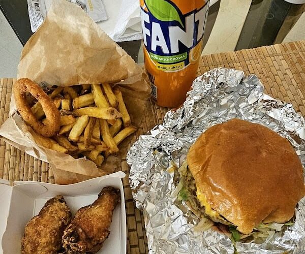 Restaurant Dragon Street – Burger Temple à Noisy-le-Grand, France