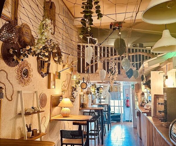 Restaurant 𝕝&𝕞 𝕔𝕒𝕗𝕖 ℙ𝕠𝕣𝕥 𝕃𝕖𝕦𝕔𝕒𝕥𝕖 à Leucate, France