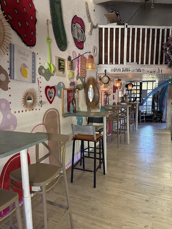 Restaurant 𝕝&𝕞 𝕔𝕒𝕗𝕖 ℙ𝕠𝕣𝕥 𝕃𝕖𝕦𝕔𝕒𝕥𝕖 à Leucate, France