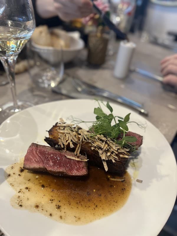 Restaurant Fémèzon à Chessy, France