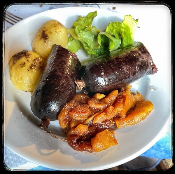 Restaurant ferme auberge estrem à Cardesse, France