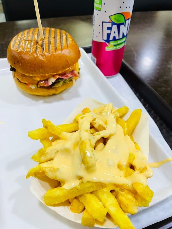 Restaurant F&F’s house à Évreux, France