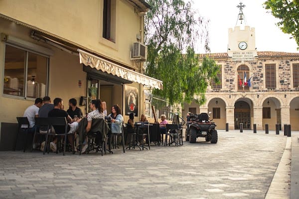 Food Family Brasserie Restaurant – Bessan 34550 à Bessan, France