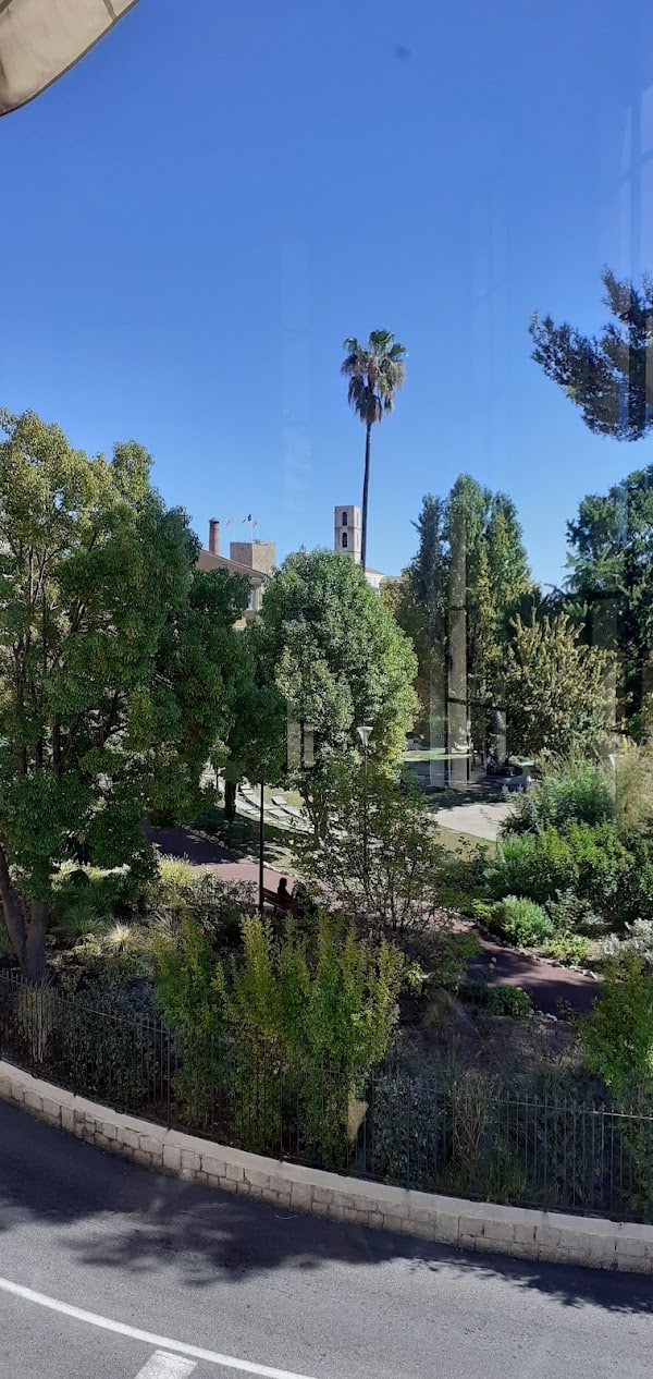 Foyer Restaurant La Rotonde à Grasse, France