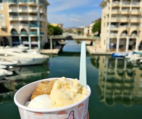 Restaurant Glacier Ness à Fréjus, France