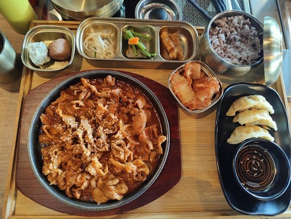 Restaurant GoLyeo Korea à Noisy-le-Grand, France