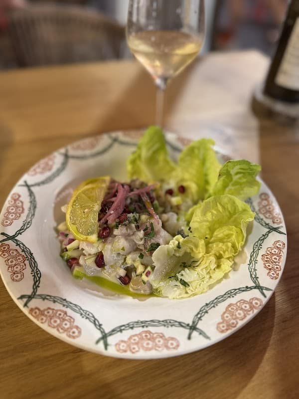 Restaurant HERA Bistrot-Bar à vin à Saint-Tropez, France