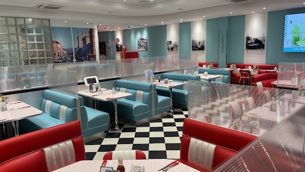 Restaurant Holly’s Dinner à Évreux, France