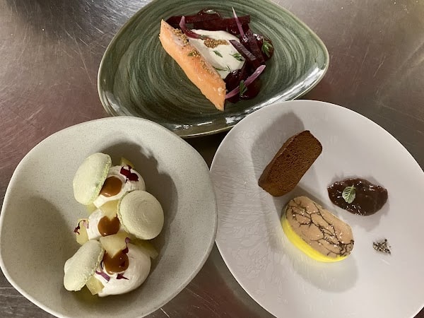 Hotel Du Luxembourg Et Restaurant Les 4 Saisons à Bayeux, France