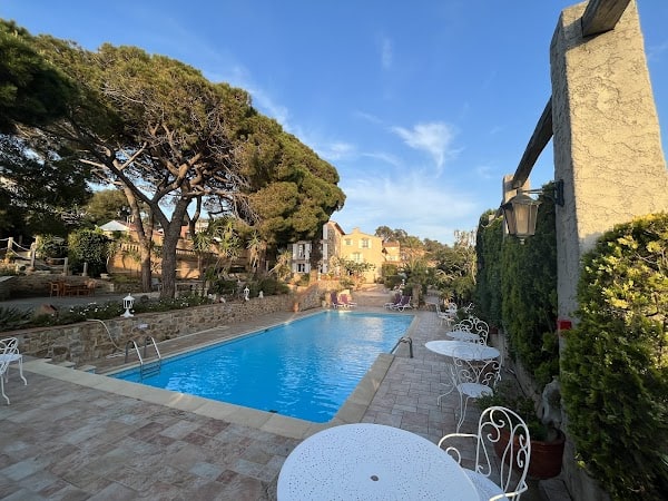 Restaurant Hôtel Escapade – Le Pradet à Le Pradet, France