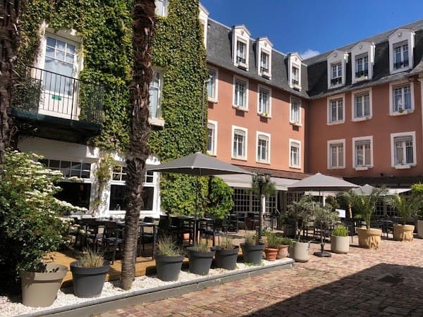 Hôtel Le Lion d’Or et Restaurant La Table du Lion à Bayeux, France