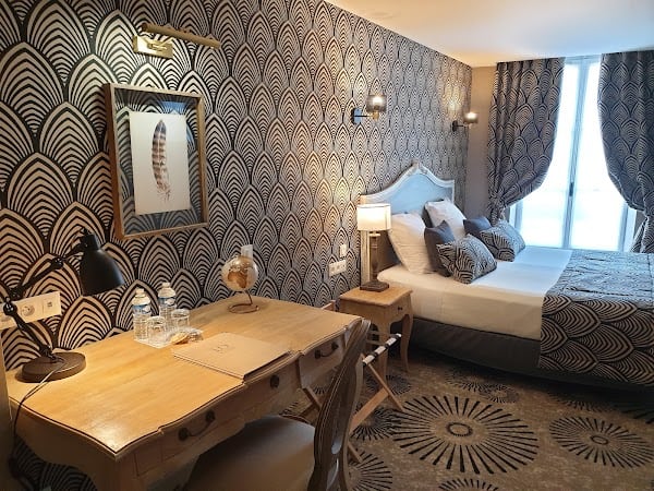 Hôtel Le Lion d’Or et Restaurant La Table du Lion à Bayeux, France