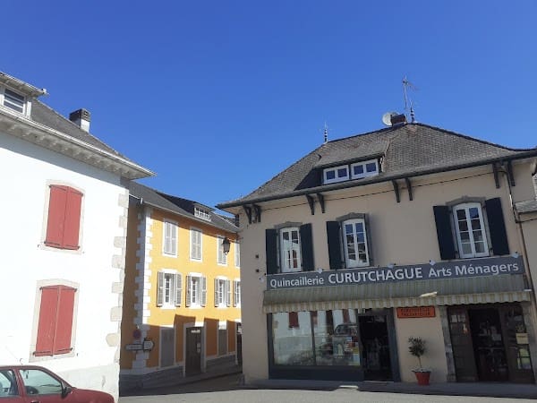 Restaurant Hotel Piellenia à Tardets-Sorholus, France