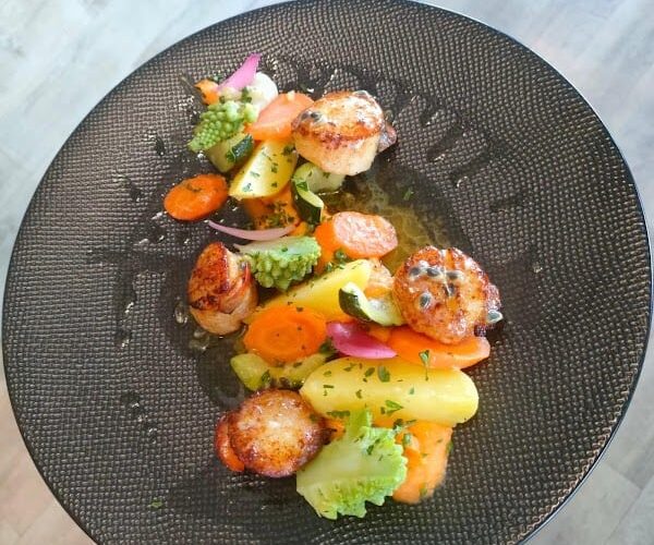 Hôtel Restaurant de la Mer à Langrune-sur-Mer, France