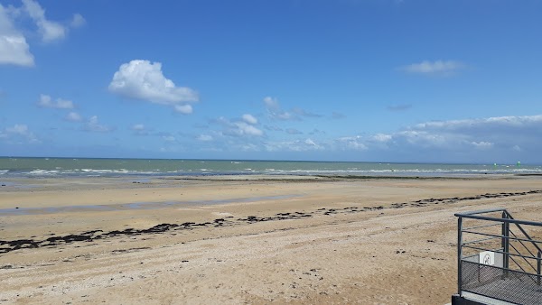 Hôtel Restaurant de la Mer à Langrune-sur-Mer, France