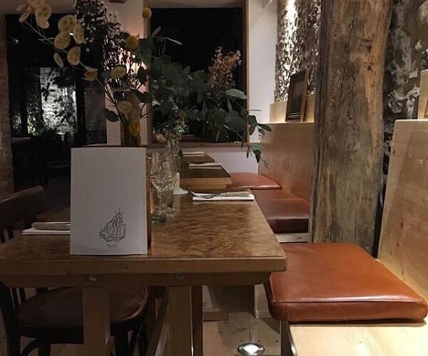 Restaurant Huître Brûlée à Honfleur, France