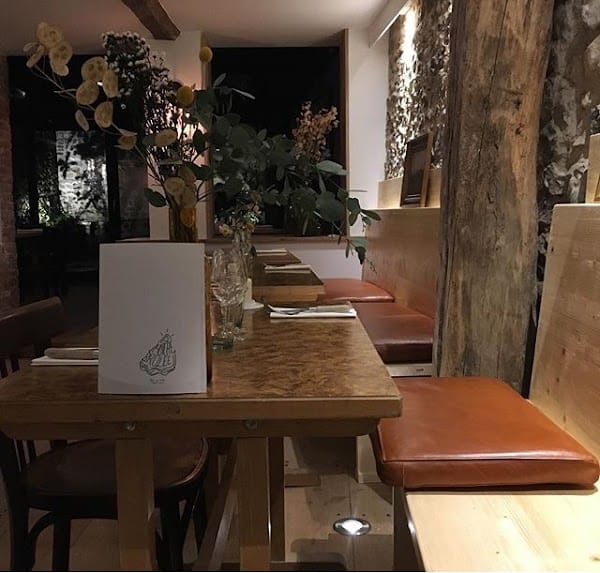 Restaurant Huître Brûlée à Honfleur, France