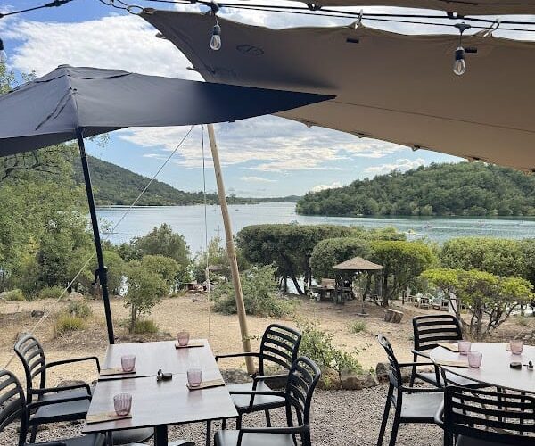 Restaurant La Baie du Lac à Tanneron, France