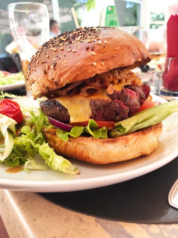Restaurant La Baie du Lac à Tanneron, France