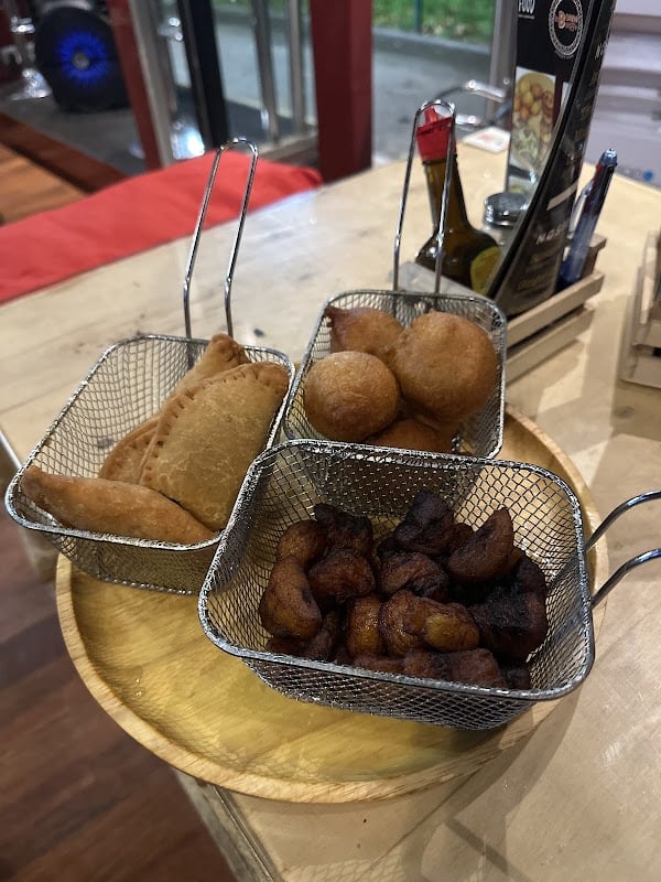 Restaurant La bonne bouffe à Clichy-sous-Bois, France