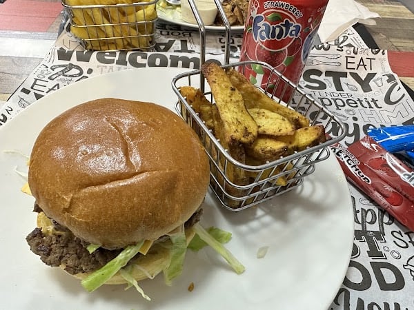 Restaurant La brasserie française à Saint-Denis, France
