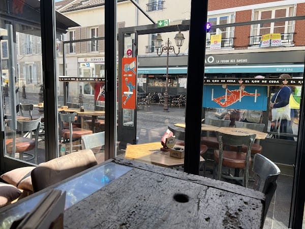 Restaurant La Cabane à Poissy, France