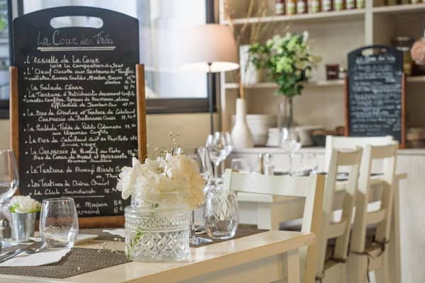 Restaurant La Cour des Thés à Antibes, France