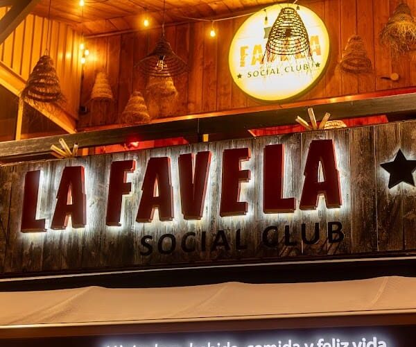 Restaurant La Favela Social Club à Lacanau, France
