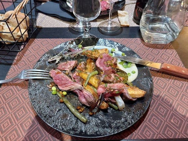 Restaurant La Fontaine aux Artistes à Gignac, France