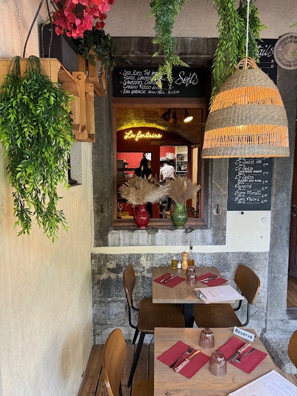 La Fontaine | Restaurant & Bar Montreux à Montreux, Suisse