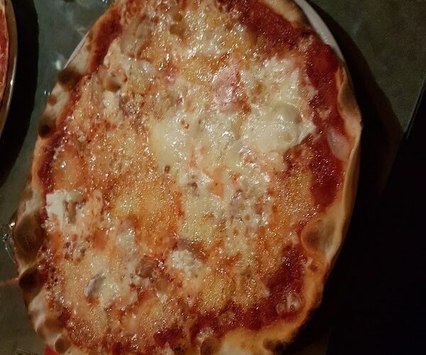 Restaurant La Fresque à Sainte-Marie-aux-Chênes, France