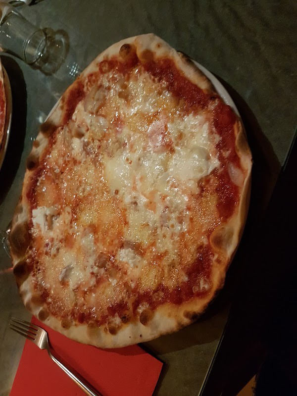 Restaurant La Fresque à Sainte-Marie-aux-Chênes, France