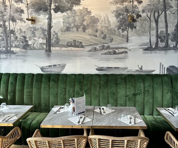 Restaurant La Guinguette à Versailles, France