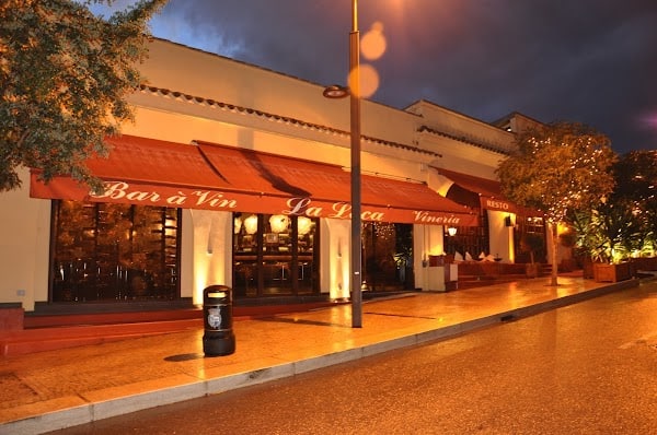 Restaurant La Loca Vineria à Menton, France