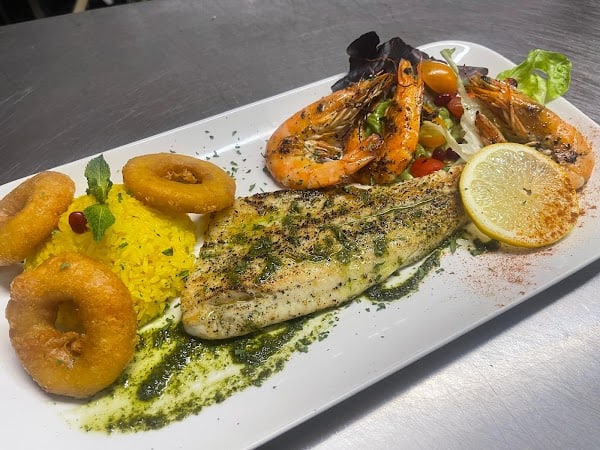 Restaurant La Marmite Express à Naveil, France