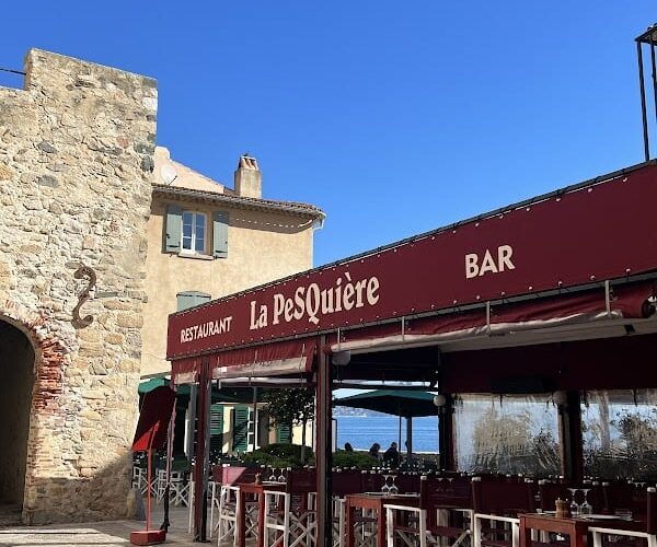 Restaurant La Pesquiere Et Le Mazagran à Saint-Tropez, France