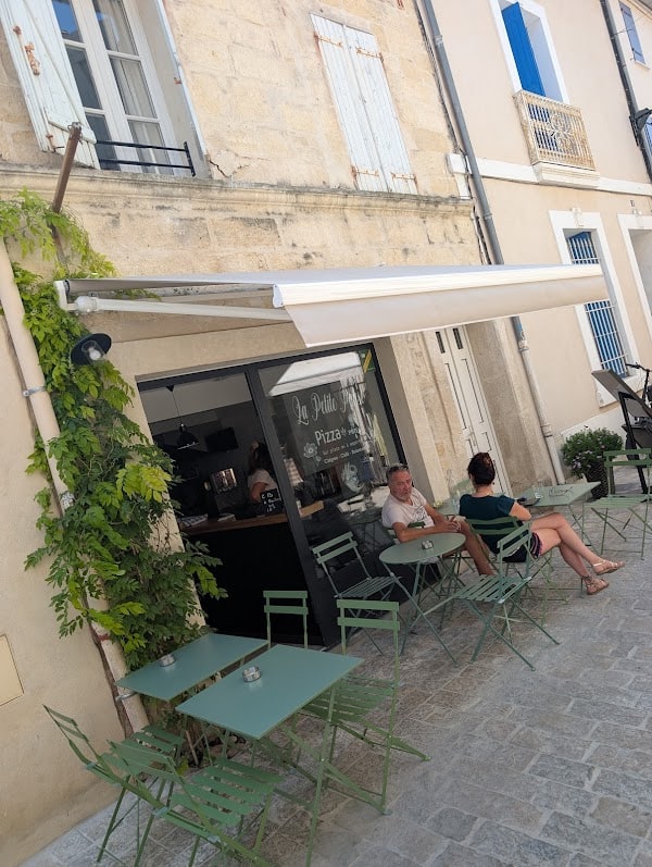 Restaurant La petite pause à Aigues-Mortes, France