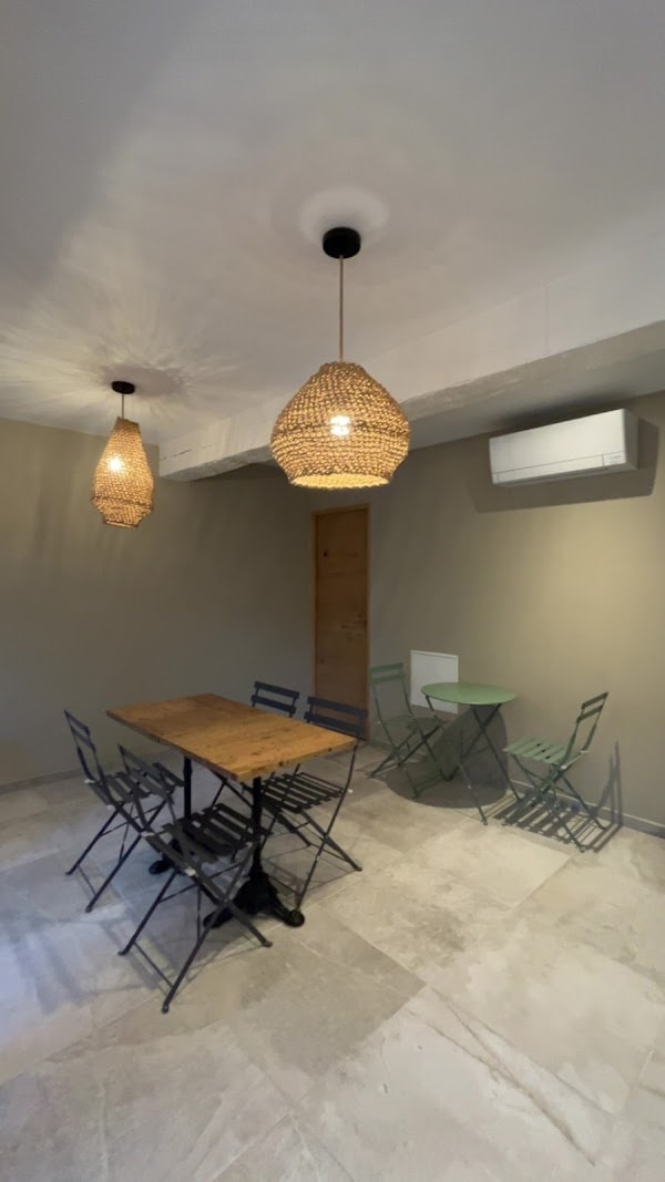 Restaurant La petite pause à Aigues-Mortes, France