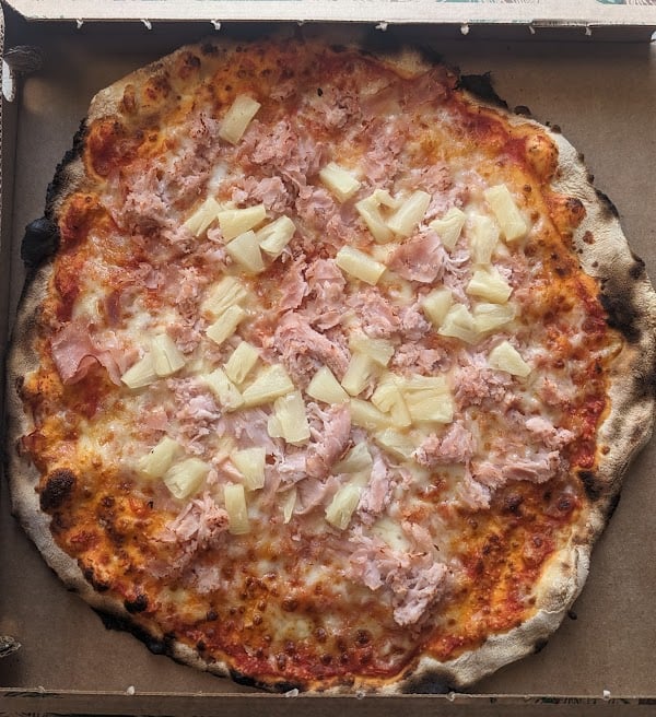 Restaurant La Pizza Chez Nino au feu de bois à Arlon, Belgique