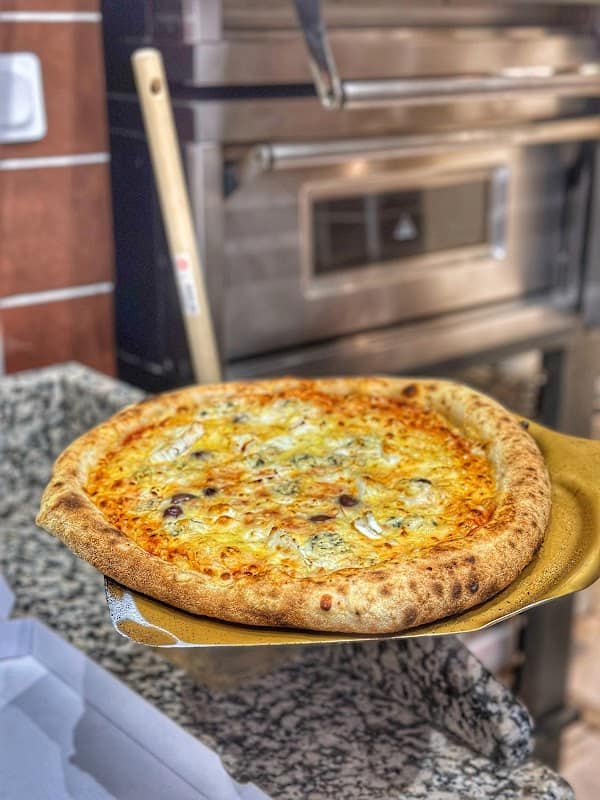 Restaurant La Pizza Des Roches Bleues – Le Pradet à Le Pradet, France