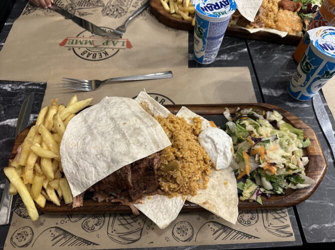 Restaurant La Pomme Kebab à Ermont, France