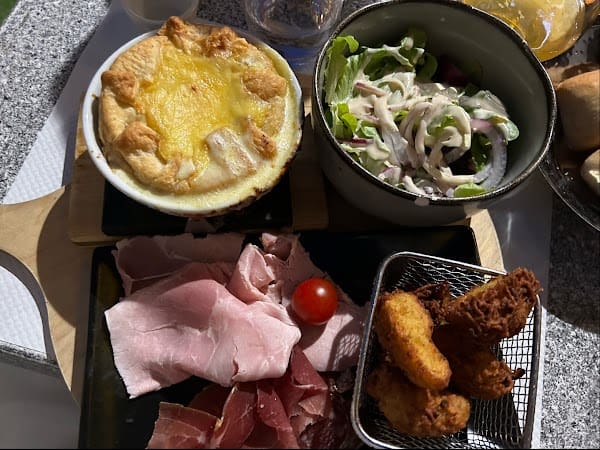 Restaurant La Rebloche à Nancy-sur-Cluses, France