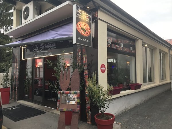 Restaurant La Sardegna à Cluses, France