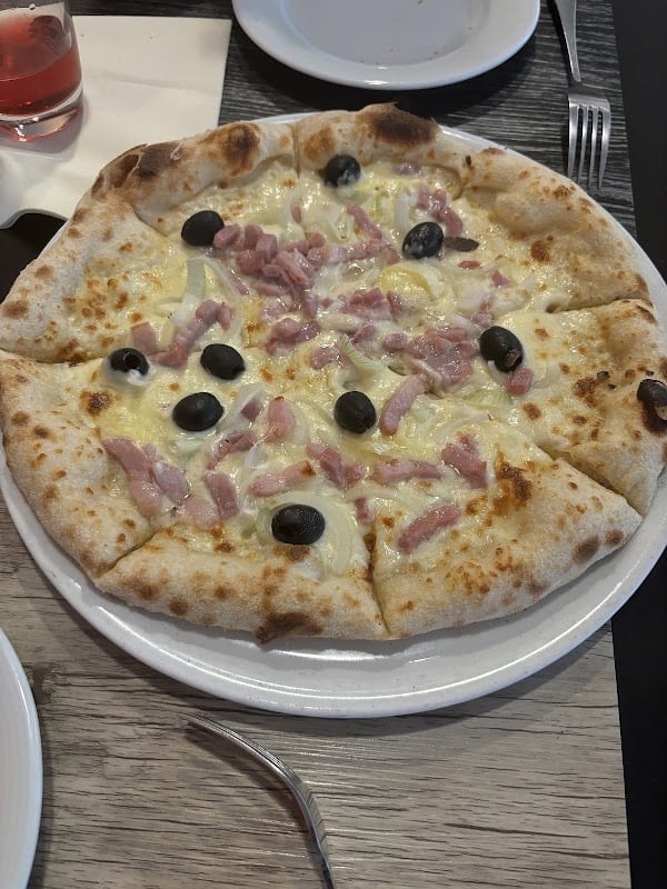 Restaurant La Sardegna à Cluses, France