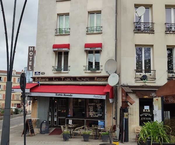LA TABLE RONDE – Restaurant et Hotel à Saint-Denis, France