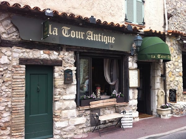 Restaurant La Tour Antique à Antibes, France