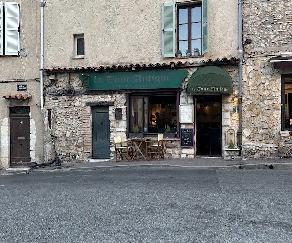 Restaurant La Tour Antique à Antibes, France