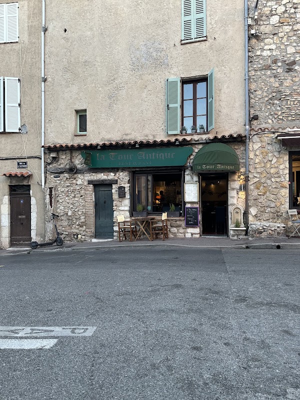 Restaurant La Tour Antique à Antibes, France